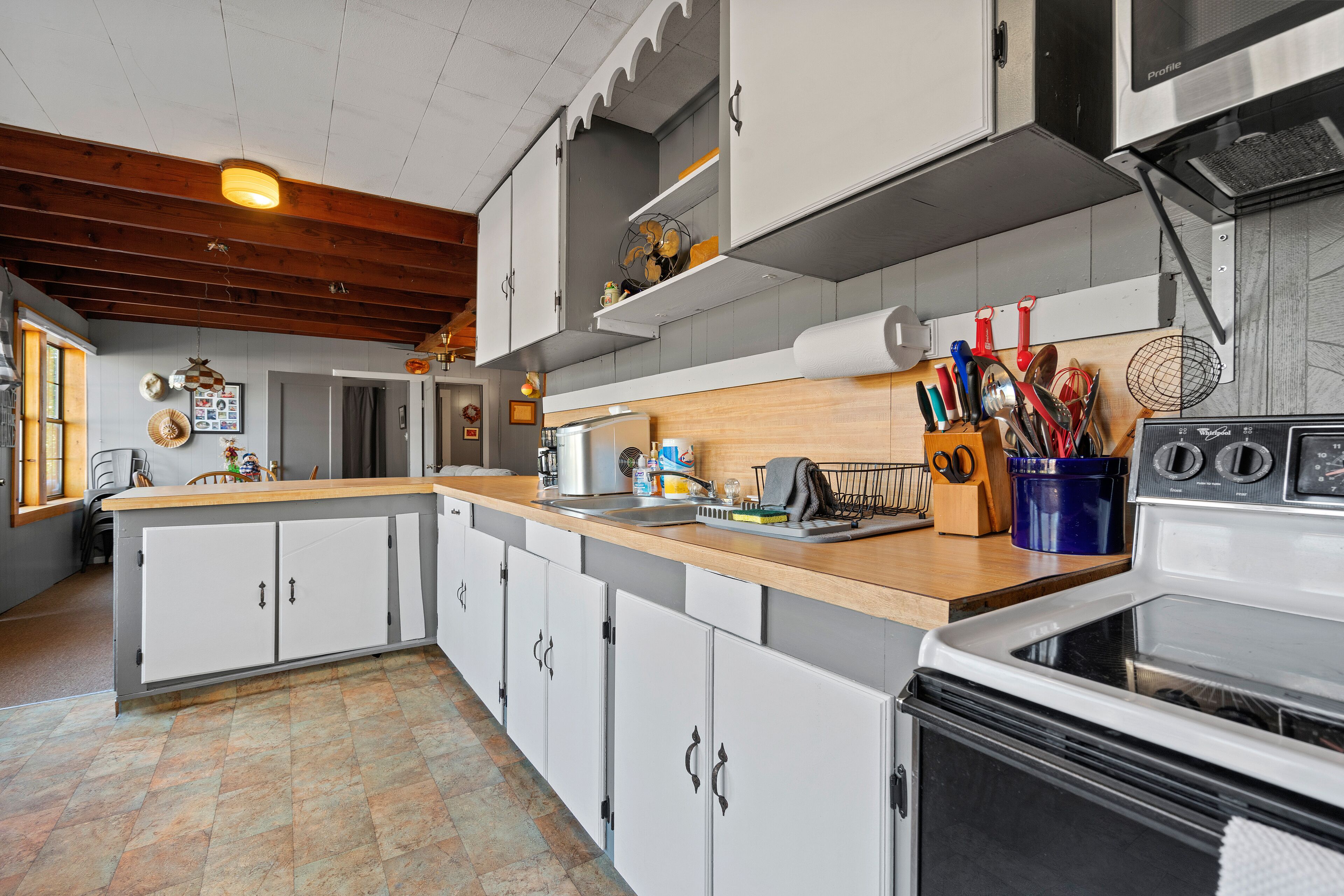 Big Dock Lakefront Cabin On Lake Hamilton-15 minutes from Oaklawn