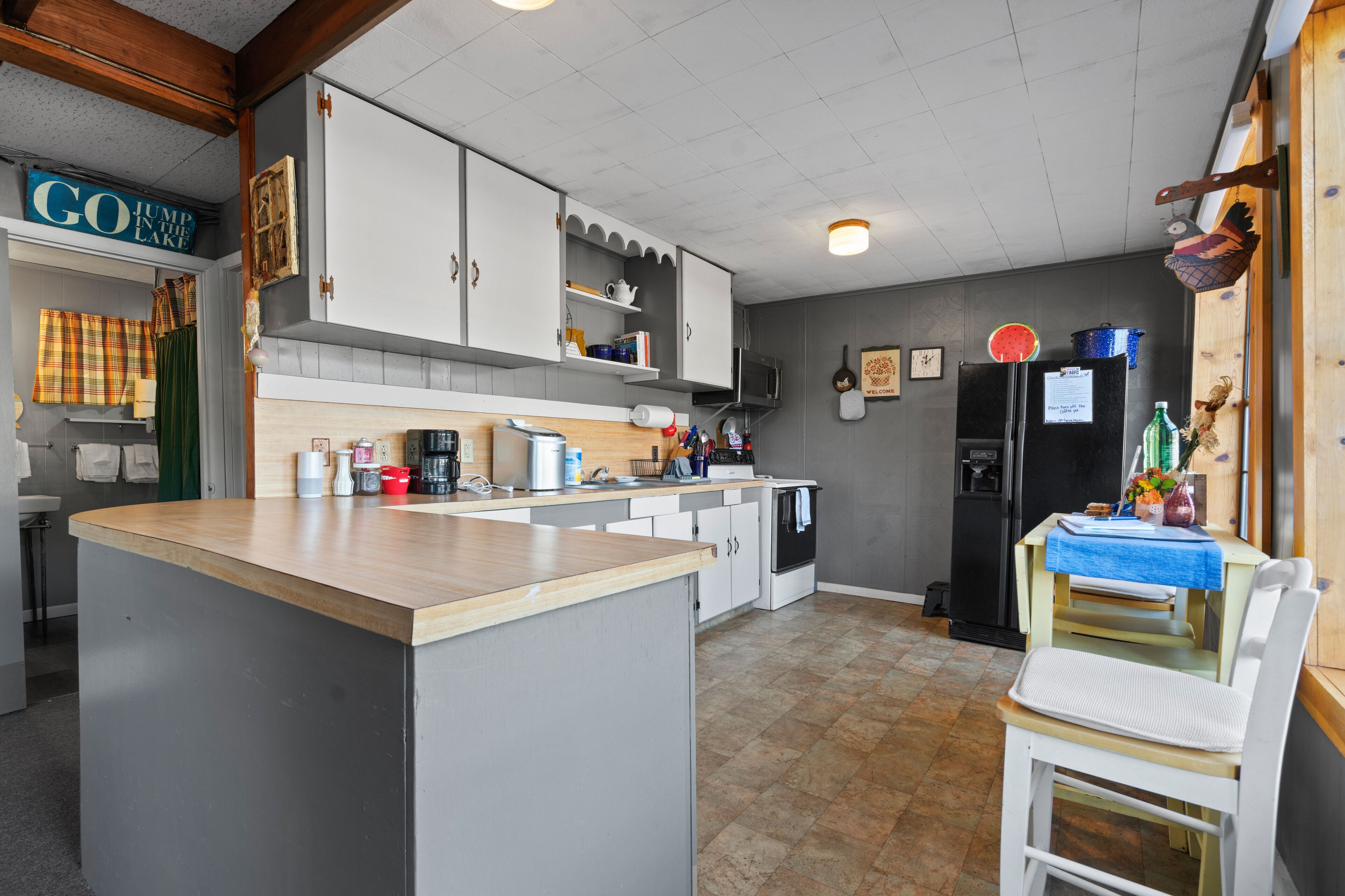 Big Dock Lakefront Cabin On Lake Hamilton-15 minutes from Oaklawn