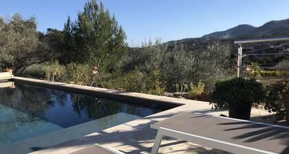 Studio indépendant avec piscine entre la mer les gorges du Verdon et les lacs