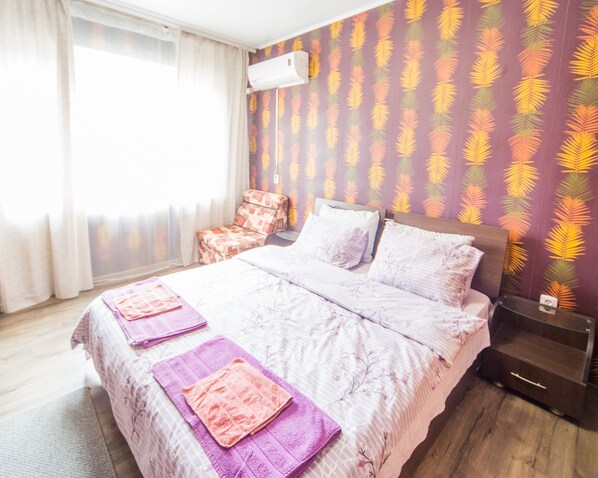 2 bedrooms, iron/ironing board, free WiFi, bed sheets