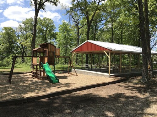 Fishing & golfing getaway-Cabin 14