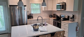 White Birch - Riverfront and Newly-Remodeled!  Great Location!