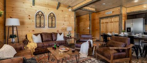 TV connectée, cheminée, baby-foot