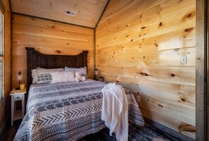 5 quartos, ferros/tábuas de passar roupa, Wi-Fi de cortesia