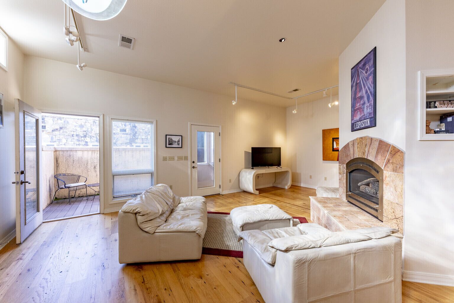 Unique luxury condo in downtown Clinton!