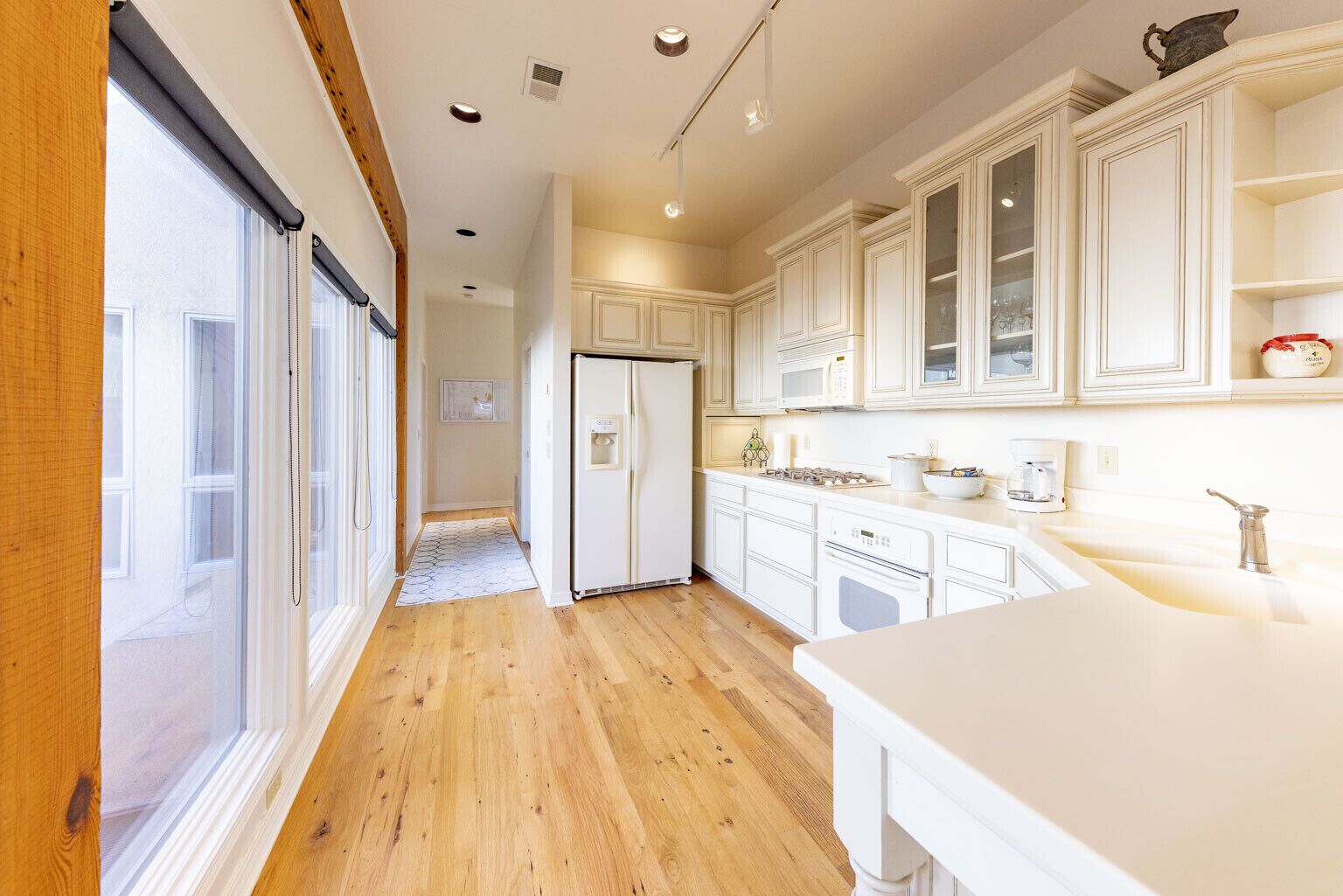 Unique luxury condo in downtown Clinton!