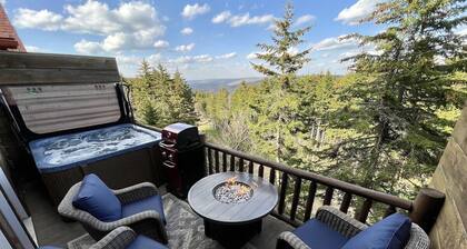 Ski In/Out @ Loggers 16 - Private Hot Tub, 3 Kings, PS5, 85" TV, Rec+Gear Rms