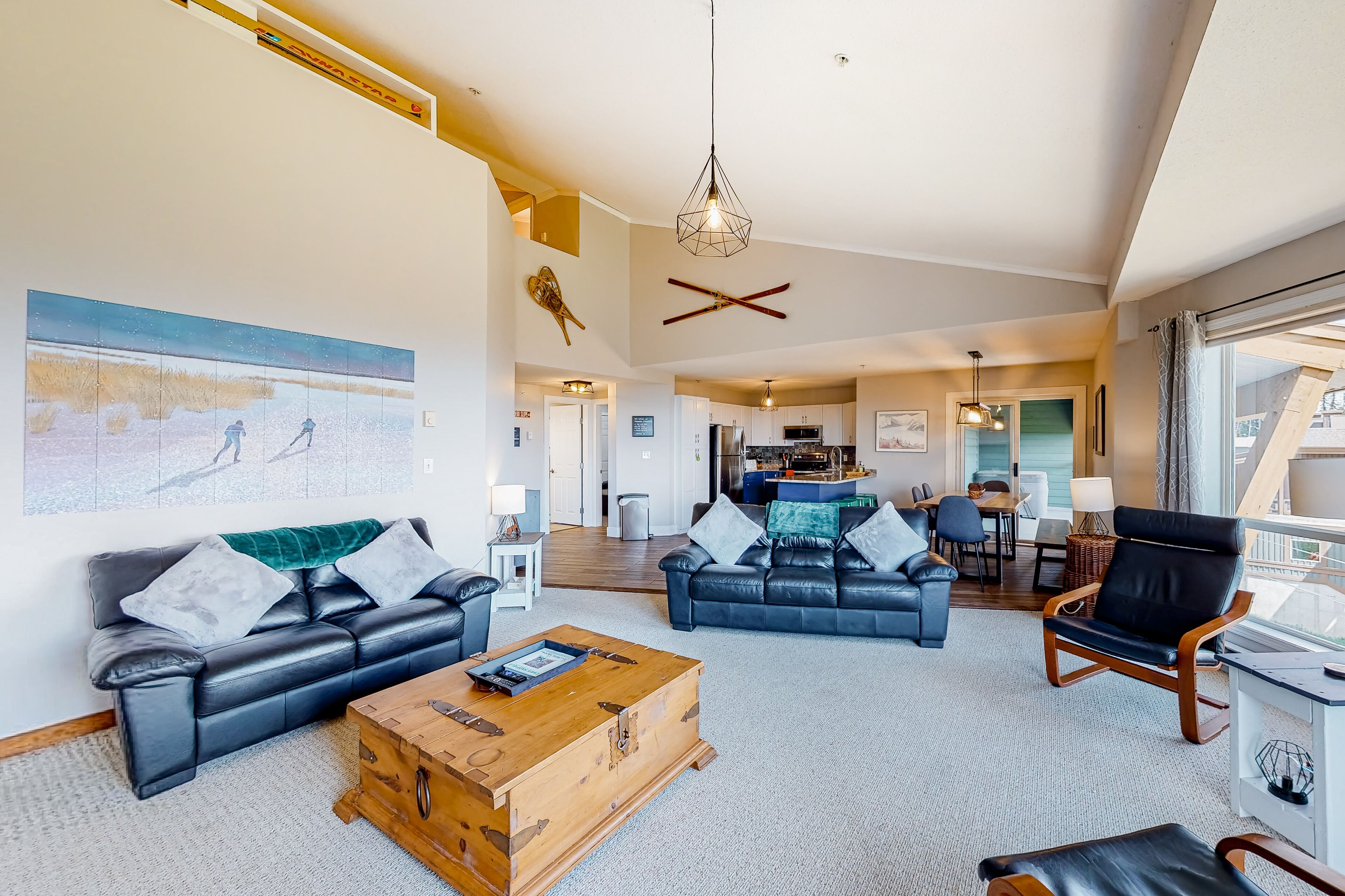 Lovely mountain-view home with ski/in-ski out access, hot tub, and fireplace