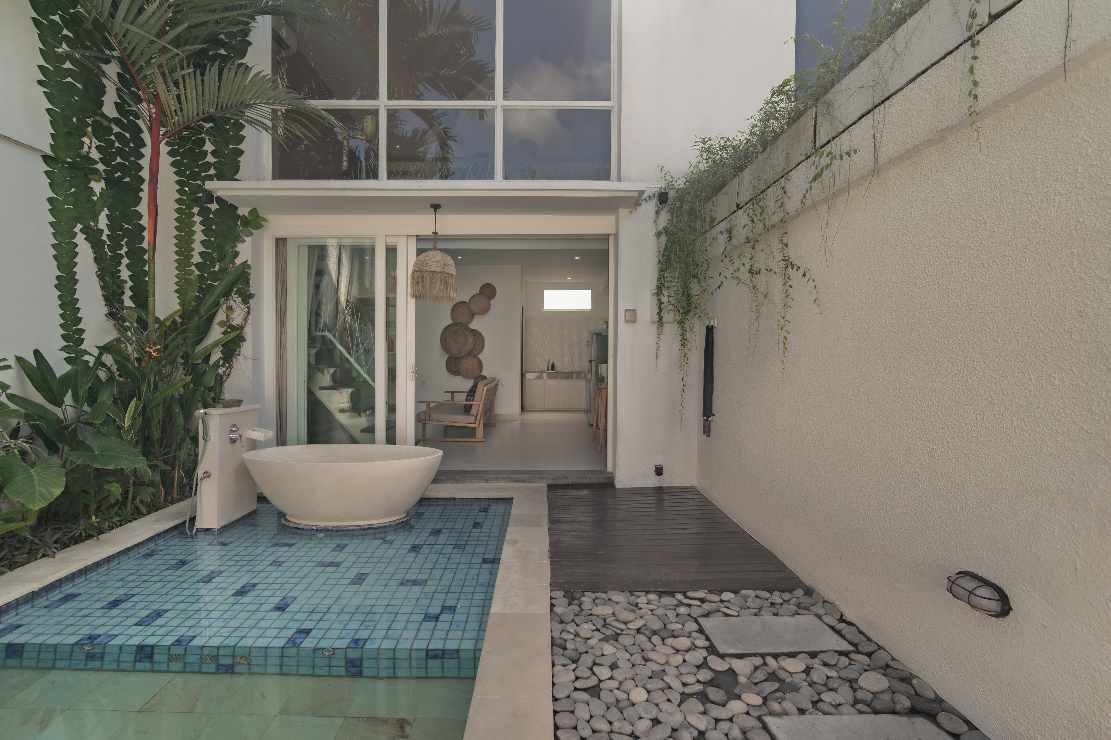 Royal Smart One Bedroom Villa with Private Pool | Minibar, in-room safe, desk, blackout drapes