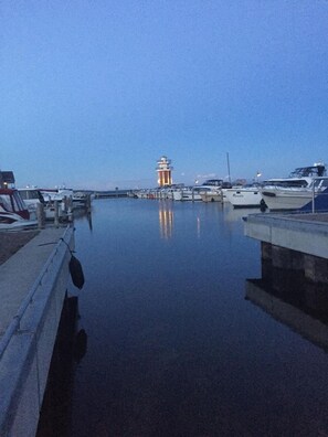 Marina - Modernes und Helles 2-zimmer-apartment in Ruhiger Lage im Haus 5/3 Hund Erlaubt - Modernes und (Plau am See)