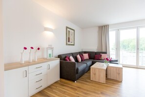 Unclassified image, 3 of 25, button - Maisonette-apartment Hafenparadies am Yachthafen , Optional mit Bootsliegeplatz Gegen Gebühr (haus (Plau am See)