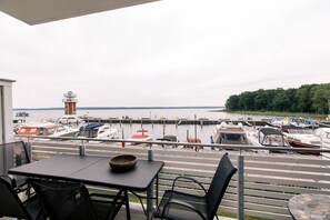 Unclassified image, 2 of 34, button