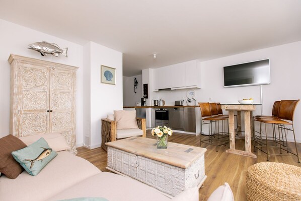 Unclassified image, 1 of 34, button