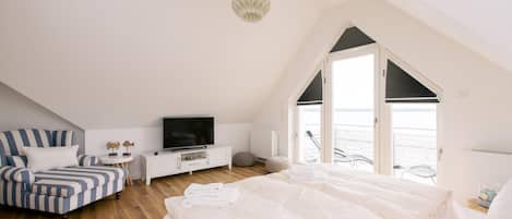 4 bedrooms, WiFi, bed sheets