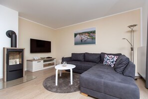 Unclassified image, 5 of 25, button