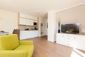 Fernseher, Stereoanlage