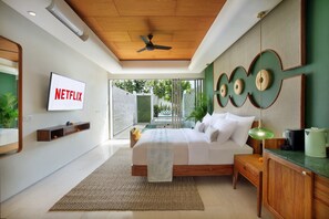 Minibar, in-room safe, desk, iron/ironing board - Monolocale Resort & Spa Seminyak by Ini Vie Hospitality (Kerobokan)