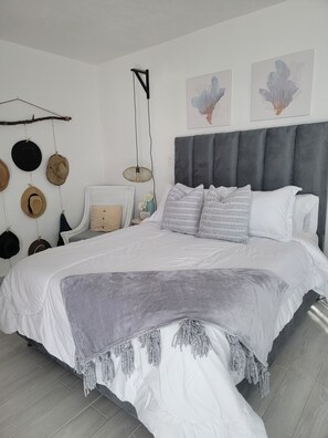 2 bedrooms, in-room safe, iron/ironing board, free WiFi