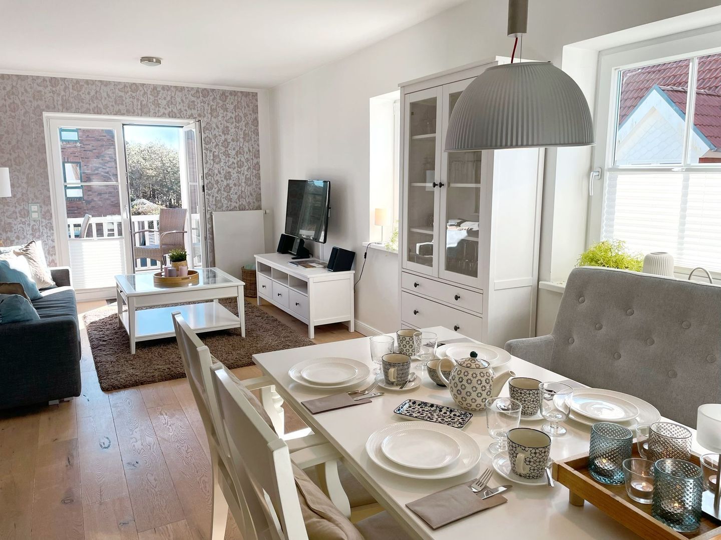 Fernseher, Stereoanlage