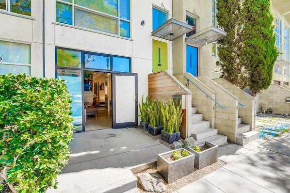 Exterior detail - Modern Urban Row Home * Dog OK * AC (San Diego)