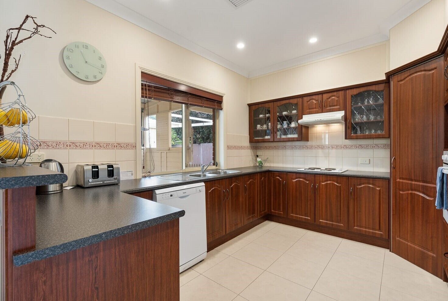 The Sandcastle - Family Entertainer - Pets Welcome - Central Port Elliot — image 14