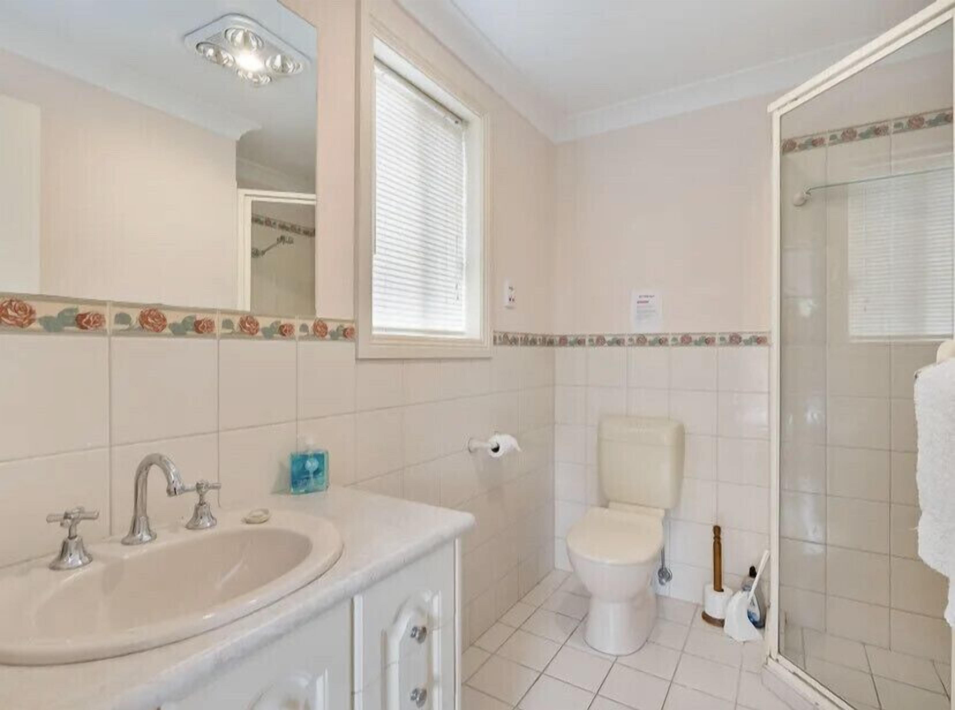 The Sandcastle - Family Entertainer - Pets Welcome - Central Port Elliot — image 22