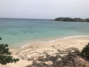 Nära stranden och strandhanddukar