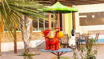 Área de juegos infantiles al aire libre