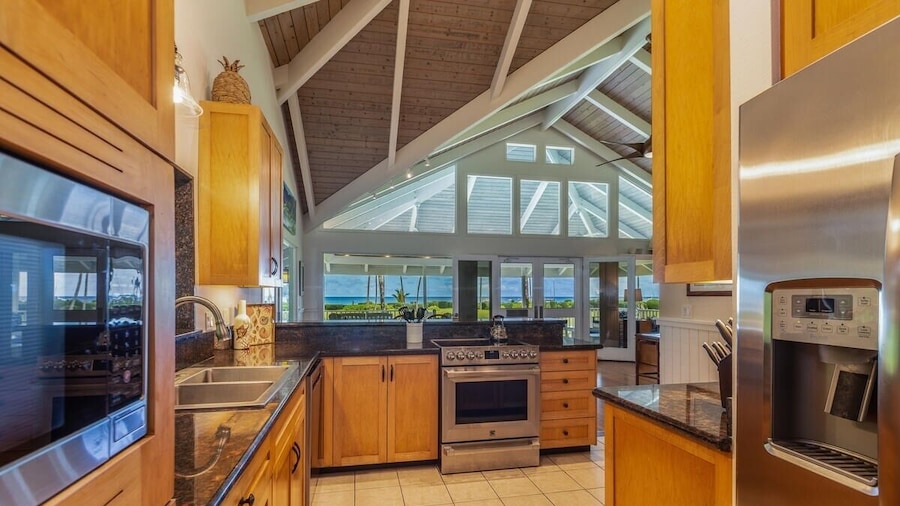 Makana Nui 3 Bedroom Home by RedAwning