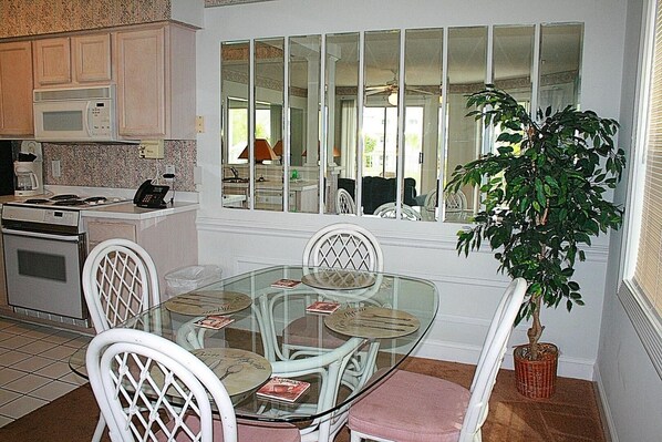 Villa, 2 habitaciones | Restaurantes