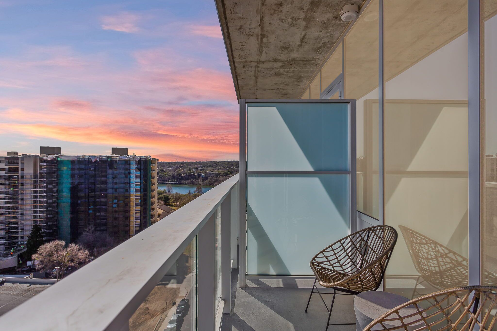 Luxury Rainey Street Condo w/ Balcony