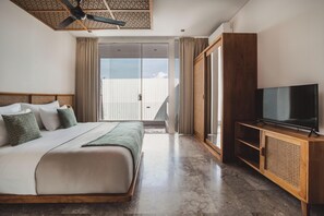 Minibar, in-room safe, individually furnished, desk - Eight Palms Villa Seminyak by Ini Vie Hospitality (Legian)