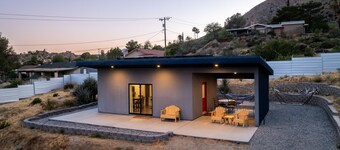 Casa de Azul - Modern Desert Retreat w/MTN VIEWS