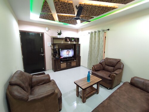 204 2BHK Service Apartment