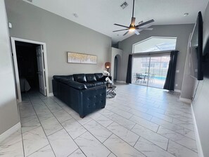 Smart TV, computer monitors