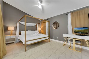 4 soverom, skrivebord, strykejern/-brett og wi-fi (inkludert)