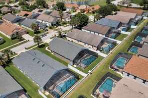 Exterior - 2.5 miles to Disney-Heated pool, 4bed, 3bath Villa (Four Corners)