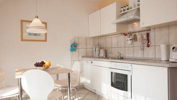 Réfrigérateur, micro-ondes, four, lave-vaisselle