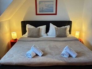 Unclassified image, 3 of 23, button