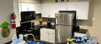 INQUIRY 1st for discount -Spacious Apt. near MED-CTR-NRG-DOWNTOWN-GALLERIA