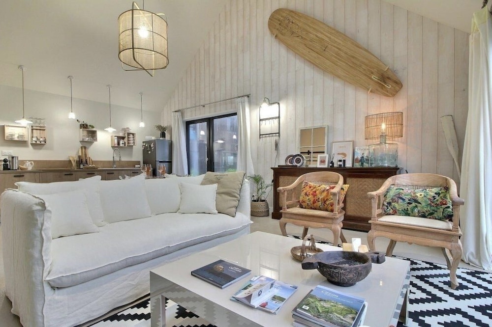 House 300m from the beach! Many nautical activities nearby