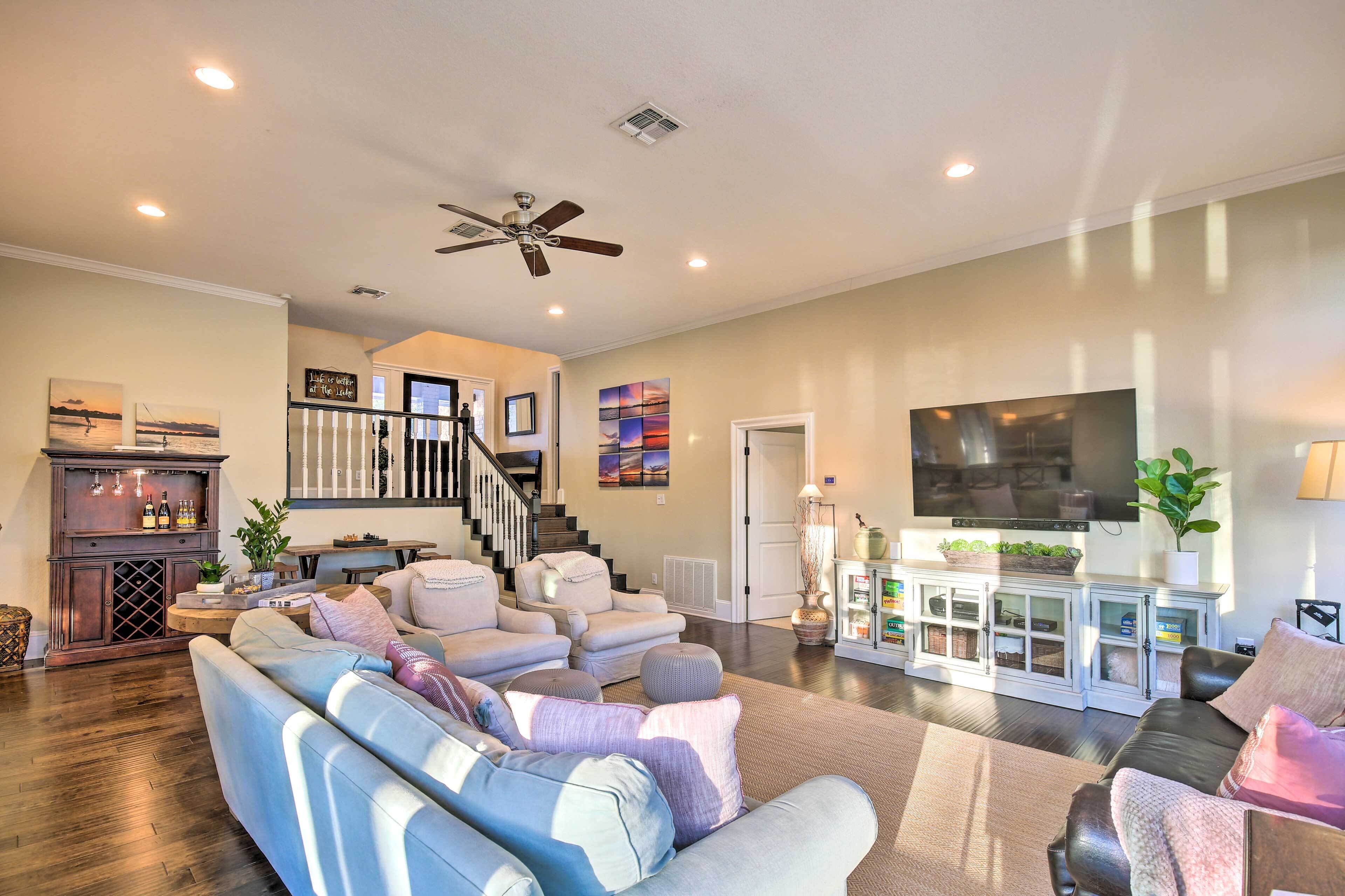 Waterfront Lake McQueeney Gem w/ Private Dock!