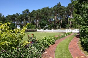 Unclassified image, 3 of 22, button