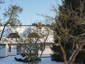 Unclassified image, 4 of 22, button