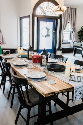 𖤓Blue Storefront 2000sqft Sale Arcade, Pooltable, Foosball, State Fair𖤓