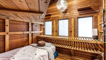 5 bedrooms, iron/ironing board, travel cot, free WiFi