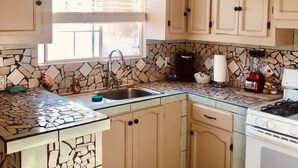 Private kitchen - Cozy Apartments (Playas de Rosarito)