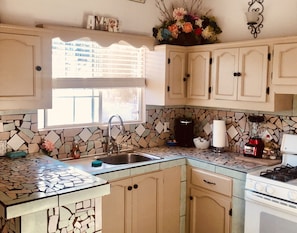 Apartament romàntic, 1 dormitori | Cuina privada | Frigorífic gran, microones, torradora i liquadora