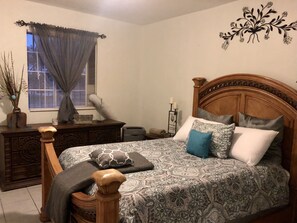 Comfort Apartment | Egyptian cotton sheets, premium bedding, memory foam beds - Cozy Apartments (Playas de Rosarito)