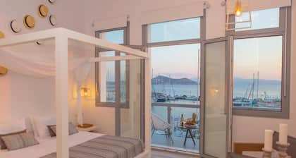 Naxos Riviera Suites